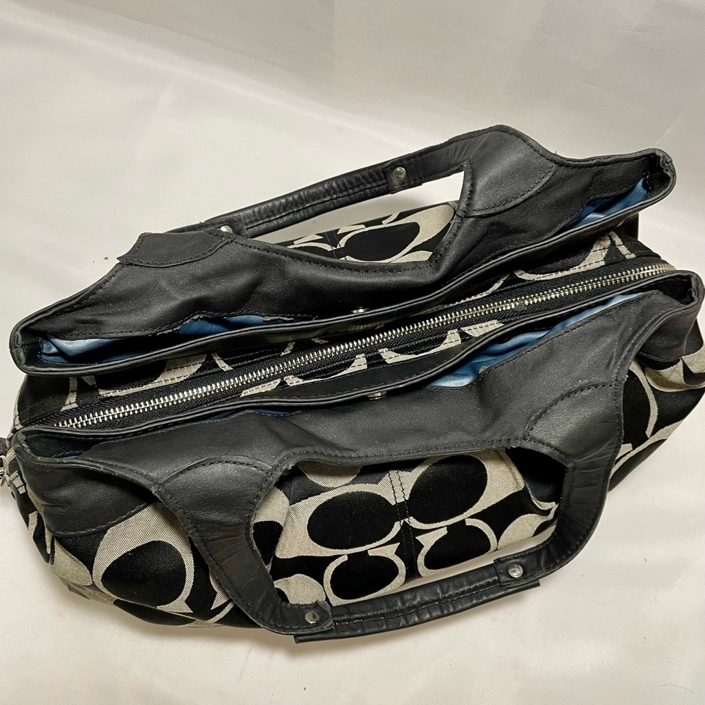 Coach Lexi Signature Shoulder Bag - Picture 6 of 16